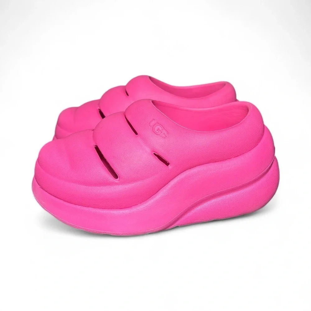 UGG bright fun